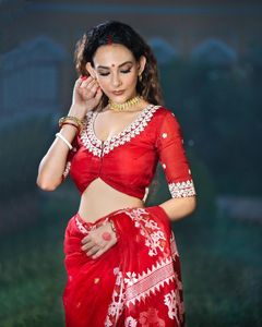 Boutique India Exclusivo Último Diseñador de Bollywood Red Saree Fancy Premium Calidad Georgette Fiesta étnica de verano - Product Image 1