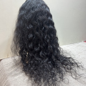 Perruques en dentelle frontale bouclées naturelles avec cheveux humains d'un seul donneur - Product Image 5