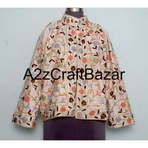 Veste en velours bohème chic faite à la main, tissu tricoté 100% coton, motif floral brodé, écologique, respirant, rapide, été - Product Image 1