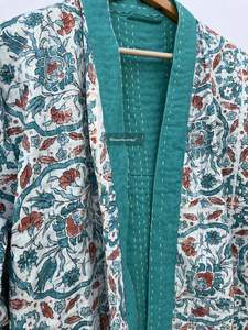 Chaqueta Acolchada de Algodón Larga Unisex Estilo Vintage con Cinturón, Diseño Indio Transpirable para Playa o Invierno, Patrón Floral, Venta al Por Mayor - Product Image 2