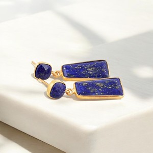 Belle boucle d'oreille Lapis Lazuli déclaration boucle d'oreille plaquée or 18 carats bijoux en pierres précieuses à facettes faits à la main boucle d'oreille en argent sterling 925 - Product Image 2