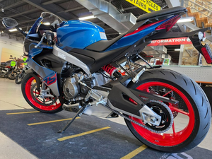 VENTAS DE MOTOCICLETAS DEPORTIVAS RS660 NUEVAS 100% AUTOMOTRICES DISPONIBLES PARA ENVÍO - Product Image 3