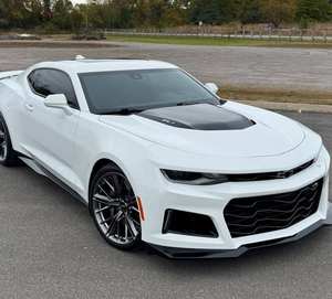 Camaro ZL1 Sedán RWD 2024 Blanco Premium Usado, Volante a la Izquierda, Interior Oscuro, Llantas de Aleación, Asientos de Cuero, Paquete de Potencia - Product Image 2