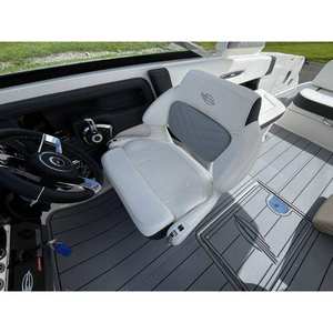 Bateau de plaisance de luxe 2025 Chaparral 307 SSX en fibre de verre et acier pour le travail, la pêche, la patrouille et le divertissement - Product Image 3