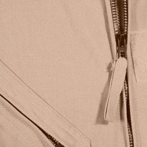 ชุดยูนิฟอร์มทำงานแขนยาวผ้าฝ้ายสีเบจน้ำหนักเบา ระบายอากาศได้ดี พร้อมบริการผลิตแบบ OEM จากโรงงาน ชุดคลุมสำหรับช่างอุตสาหกรรม - Product Image 5