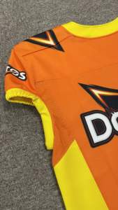 Camiseta de fútbol americano por sublimación personalizada, uniforme transpirable de manga corta con características de talla grande - Product Image 4