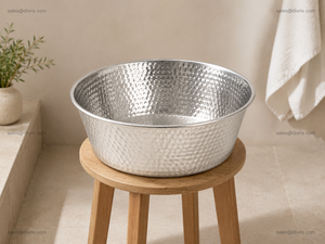 Bol à pédicure rond en métal avec finition martelée pour usage en salon de manucure - Product Image 5