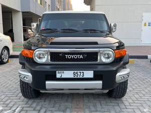 Toyota FJ Cruiser V X.R, moteur à gauche d'occasion, modèle complet en Option 2014, spécifications de la fcc bien entretenues comme neuves à vendre - Product Image 2