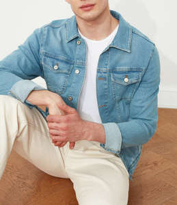 Veste en jean pour homme de style nouveau, style streetwear, toile avec doublure en fourrure, col montant, bon design pour la saison automne-hiver - Product Image 5