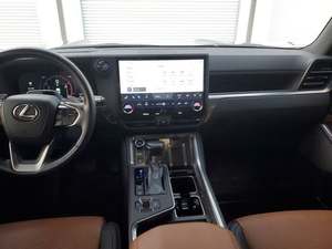 Lexus GX 550 Luxury AWD Plus 2024 Usado en Excelentes Condiciones, Sin Accidentes, Volante a la Izquierda/Derecha - Product Image 3