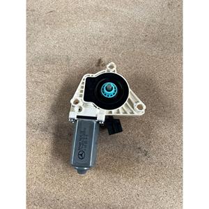 Moteur électrique de lève-vitre avant droit MERCEDES Classe B W245 1ère série (05>11) A1698204442 - Product Image 6