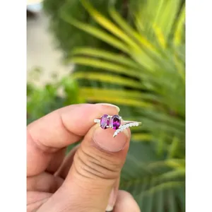 Bague en argent 925 avec grenat rhodolite, sertissage tendance en or rose et plaqué rhodium 18 carats, certifiée CMA, en titane - Product Image 2