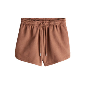 Pantalones cortos para mujer de corte informal seguro que ofrecen una habitación generosa y una longitud favorecedora para un ocio activo y relajación - Product Image 6