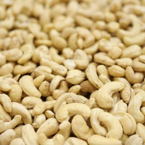 High Quality Cashew <b>Nuts</b> Ready to Eat Snack Grade Fresh Crispy Cashews Bulk Supplier for Retail and Distribution - Product Image 5