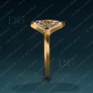 Anillo de Compromiso y Matrimonio de Plata 925 para Mujer, Moissanita de 4.0 CT, Engaste de Media Montura Hecho a Mano, Corte Ovalado, Estilo Étnico, Perfecto para Aniversario - Product Image 6