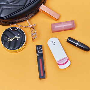 [CILHOUETTE] Maquillaje de ojos Rizador de pestañas calentado Varita de pestañas recargable delgada con apagado automático - Product Image 1