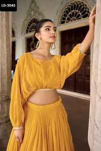 Vêtement ethnique indien en tissu georgette, chemisier fantaisie à motifs avec des paillettes et des broderies au fil, lehenga choli pour les occasions de mariage - Product Image 6