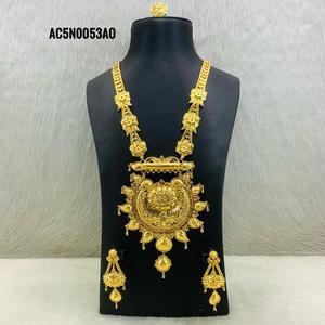 2024 à la mode de haute qualité nouvelle mode longs colliers ensemble avec boucles d'oreilles et bagues plaqué or 18 carats un gramme bijoux pour les femmes - Product Image 1