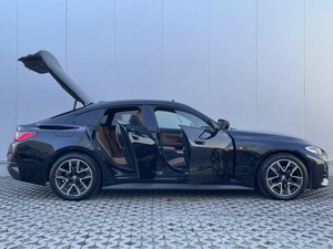 BMW 420 GRAN COUPE NOIR 2022 NEUF/OCCASION 5.0-6L V8 Turbo Essence AUTOMATIQUE Phares LED Sièges en Cuir Foncé Pneus R17 Euro VI - Product Image 4