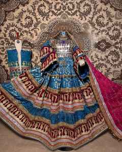 ชุดแต่งงานวินเทจแบบอัฟกันกุชิ พร้อมลูกไม้ ยาวกรอมพื้น แขนยาว ทำด้วยมือ สามารถปรับแต่งสีและขนาดได้ - Product Image 4