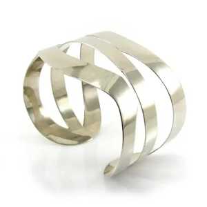 Bracelet de manchette en laiton luxueux élégant pour les femmes Designs de pierre perlée à la mode pour les occasions de fête Bracelets à maillons de chaîne de mode - Product Image 2