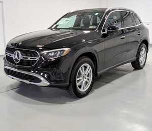 Gran Demanda: Mercedes-Benz GLC 300 AWD 4MATIC SUV 2025, Motor Turbo de 2.0L y 4 Cilindros en Línea con Sistema Híbrido Ligero de 48V - Product Image 1