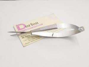 Ciseaux à ressort multifonctions en acier inoxydable pour cils Ciseaux à sourcils à pointes pointues avec lame droite pour manucure - Product Image 3