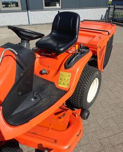 Tractor Cortacésped Kubota GR2120 con Certificación EPA, Motor de 4 Tiempos/2 Tiempos, Caja de Cambios Incluida, Engranajes de Alta Eficiencia - Product Image 4
