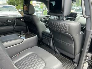 Offre Spéciale : Infiniti QX80 Sensori 4x4 d'occasion 2023 - Prêt à être expédié - Product Image 3