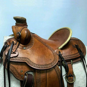 Selle Western Tucker en cuir noir de qualité supérieure avec siège souple au point fantaisie pour l'équitation à un prix abordable - Product Image 5