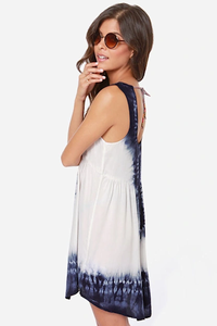 Mini robe bleu marine tie-dye Boho avec motif de caractère unique brodé en 3D - Product Image 2