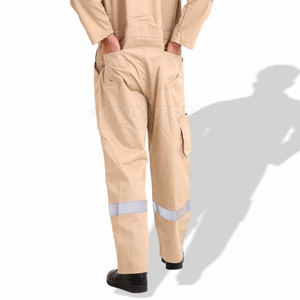 Vente en gros Combinaison de sécurité légère à fermeture éclair Nylon polyester respirant et imperméable fabriquée à bas prix - Product Image 5