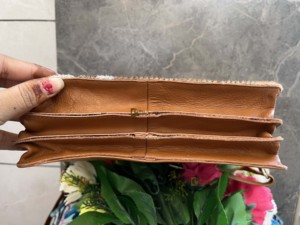 กระเป๋าถือหนังวัวแท้มีสไตล์สำหรับผู้หญิงกระเป๋าสะพายข้างอเนกประสงค์พร้อมซับในกระเป๋าช้อปปิ้งขนสัตว์ขายดี - Product Image 4