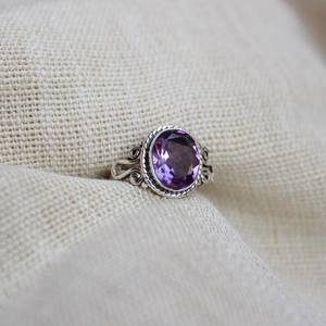 แหวนอเมทิสต์ชุบด้วยเงินสเตอร์ลิง925ชั้นเยี่ยมเครื่องประดับแฟชั่นทำมือขนาด7x9มม. - Product Image 1