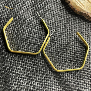 Pendientes de Metal a la moda para mujer, tamaño personalizado, joyería de diseñador Irregular, cajas de madera elegantes, modelo de artesanía artística - Product Image 3