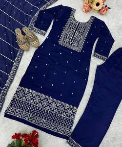 Ensemble Kurti de travail de séquence de broderie de soie lourde de dernier concepteur par FabZone vêtements indiens et pakistanais - Product Image 1