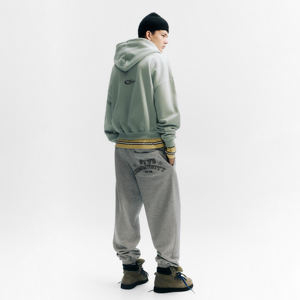 Sweat à capuche zippé pour homme, broderie logo, vêtement décontracté, coton 280 g/m², teinture unie, logo personnalisé, nouveau design - Product Image 4