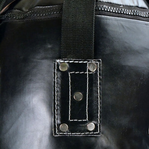 Sac de frappe professionnel en cuir PU de qualité supérieure, résistant, pour la boxe, en vente en ligne - Product Image 3