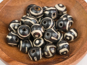 Perles en os blanc artisanales AZ ENTERPRISES, lisses et rondes, pour la création de bijoux, accessoires de mode et fournitures d'artisanat - Product Image 3