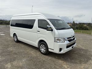 Toyota Hiace 2.7P 2025 Usada con TODAS LAS OPCIONES, Cabina Grande, 10 Asientos, 4 Puertas, Tipo Wagon, Lista para Envío Mundial - Product Image 1