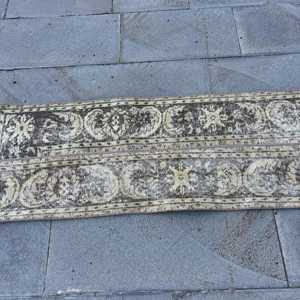 1.5x4 ft Vintage Rug, Rug, <b>Brown</b> Bordered Rug <b>Wool</b> - Product Image 3