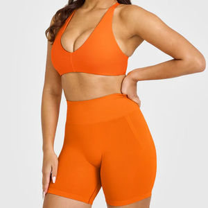Conjunto Deportivo sin Costuras con Logotipo Personalizado, Pantalones Cortos Deportivos de Cintura Alta con Costura Interior de 4.5 Pulgadas y Sujetador Deportivo, Ropa Deportiva para Gimnasio, Yoga, Venta al por Mayor - Product Image 1