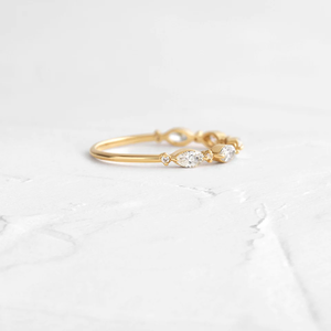 Bague demi-éternité artisanale plaquée or en argent sterling 925 avec zircone cubique taille marquise motif vague - Product Image 2