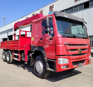 Camion de fret Howo PC200-8 d'occasion de bonne qualité et à prix abordable, modèle 2022, 20T, avec grue de 10T, moteur diesel Euro III, caméra arrière 360° - Product Image 3