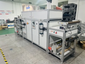 Machine de revêtement en rouleau à rouleau à micro-gravure, machine de fabrication de feuilles d'aluminium avec <span class=keywords><strong>four</strong></span> de deux mètres, noyau de moteur - Product Image 6