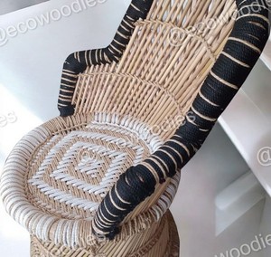 Ensemble de chaises modernes en bambou pour enfants, empilables, antidérapantes, idéales pour la salle à manger, la salle de jeux et le jardin - Product Image 1