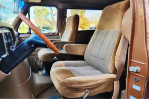 PRÊT À CONDUIRE - VÉHICULE D'OCCASION À VOLANT À GAUCHE |   Conduite à droite |   1988 FORDDDSS E-350 XLT SUPERRRSS CLUBBBSS WAGONNNSS - Product Image 5