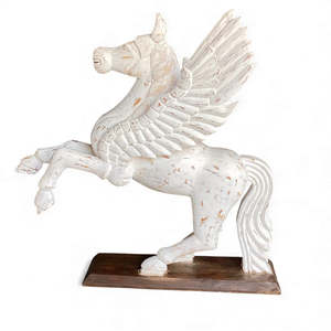 Caballo Alado Majestuoso, Diseño Shabby Chic Hecho a Mano, Obra de Arte con Patrón Animal - Product Image 1