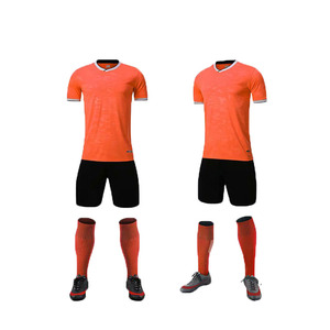 Uniforme de Fútbol Corto, Resistente, 100% Poliéster, Secado Rápido, Transpirable, Personalizable en Color/Logotipo/Talla, Servicio OEM para Equipos/Clubes/Partidos - Product Image 4