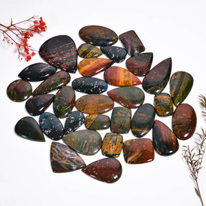 Pierre de sang naturelle Cabochon de pierres précieuses en vrac Quartz fin pour la fabrication de bijoux Vente en gros Lot Taille de forme mélangée - Product Image 3